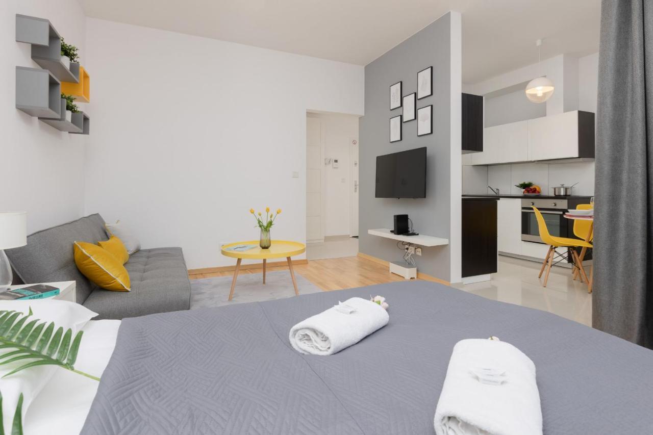 Wola Near Nocny Market By Renters Appartement Warschau