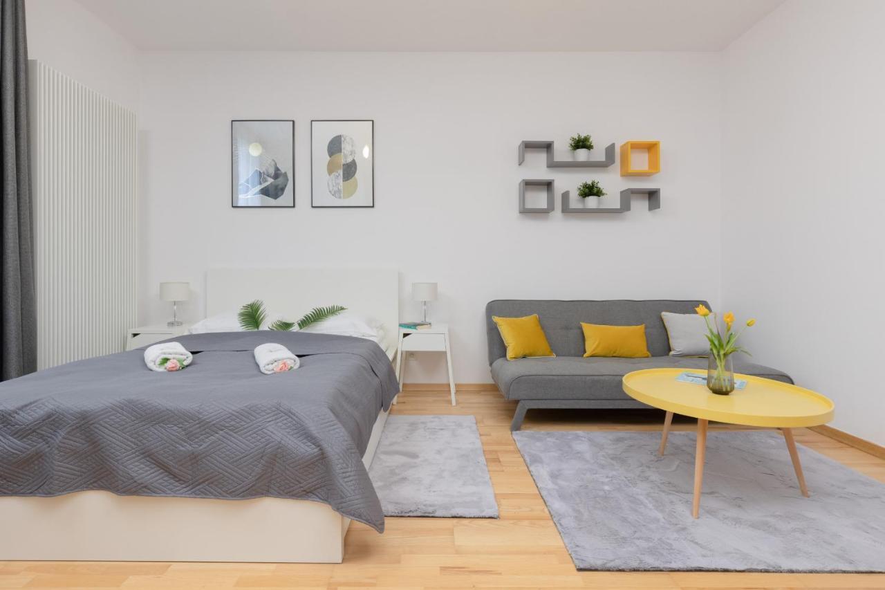Appartement Wola Near Nocny Market By Renters Warschau